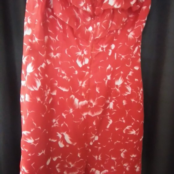 Red dress - Picture 2 of 3